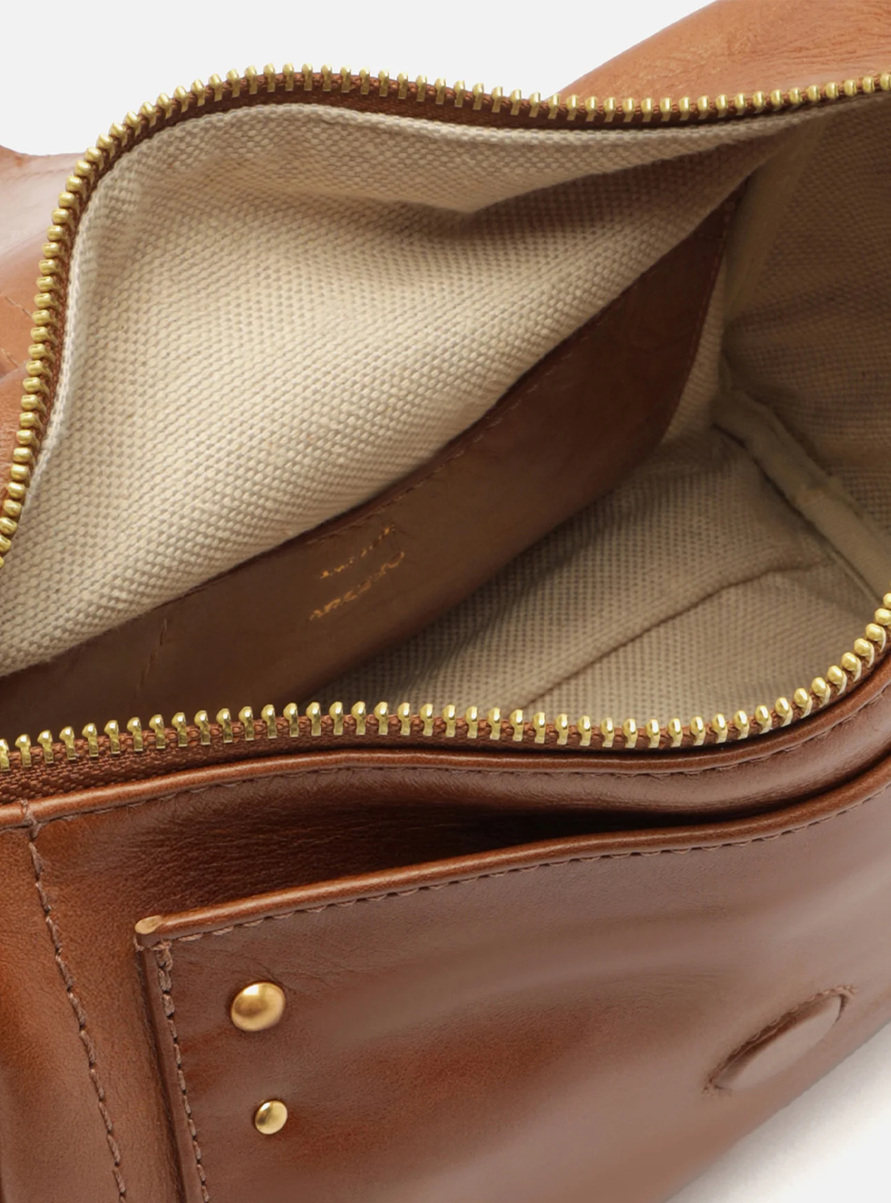 Gio Medium Leather Shoulder Bag - Image 3