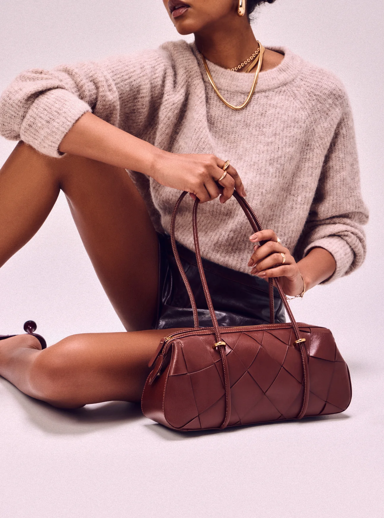 Sarah Medium Leather Shoulder Bag - Image 4
